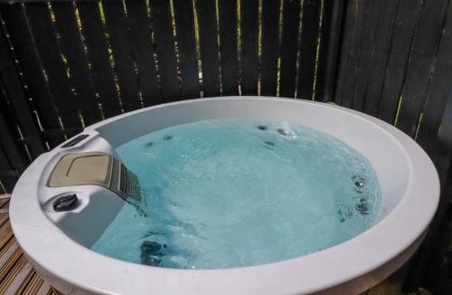 Bodmin Ski Chalet | Foxglove cabin