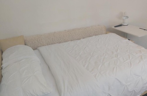 Birmingham House | Fresher Space Home Stay