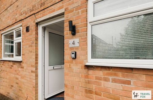 Hinckley Apartment | Freya`s Flat with Free Parking