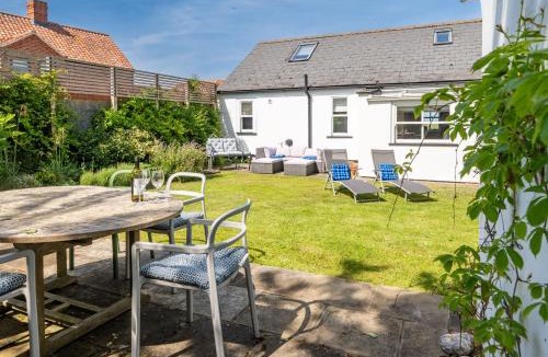 Salthouse House | Fridays Barn 2