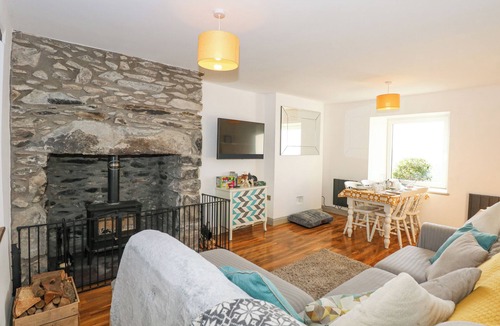 Caernarfon Cottage | Fron Fair