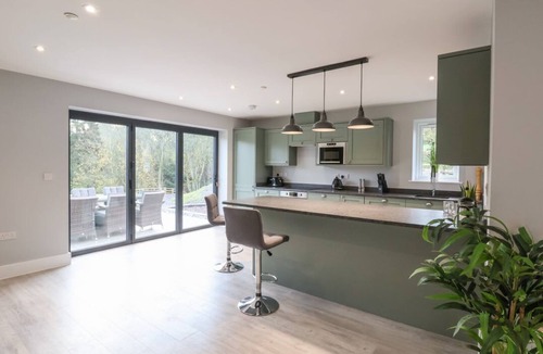 Ruthin Cabin | Fron Haul - Robin Goch, Ruthin, Denbighshire