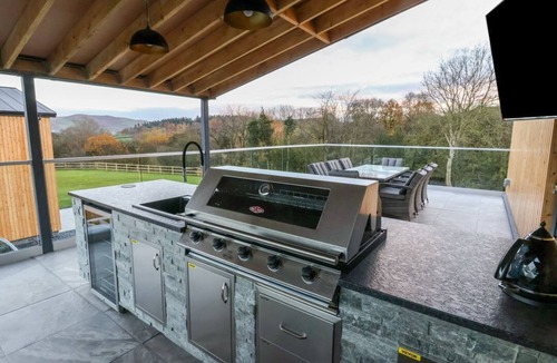 Ruthin Cabin | Fron Haul - Robin Goch, Ruthin, Denbighshire