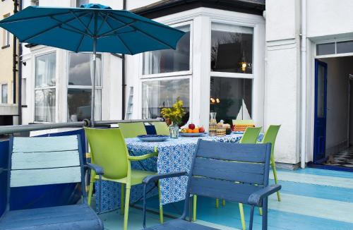 Dovercourt House | Fronks House