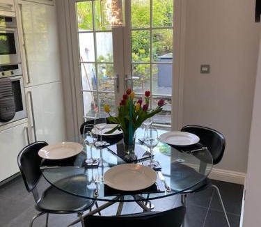 Flushing House | Fuchsia Cottage
