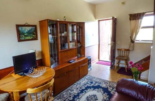 Holmrook House | Gable View