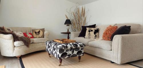 Abbess Roding House | Garden Cottage in heart of Kent