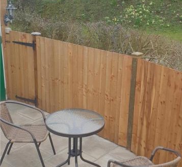 Norwich Apartment | Garden rest