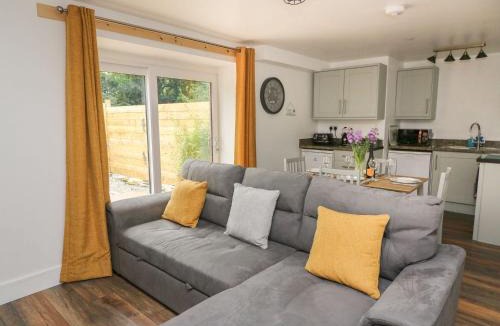 Llanybydder House | Garden View