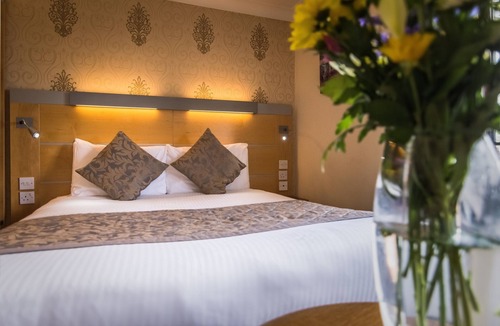 Acocks Green Hotel | Garner Hotel Birmingham South East by IHG