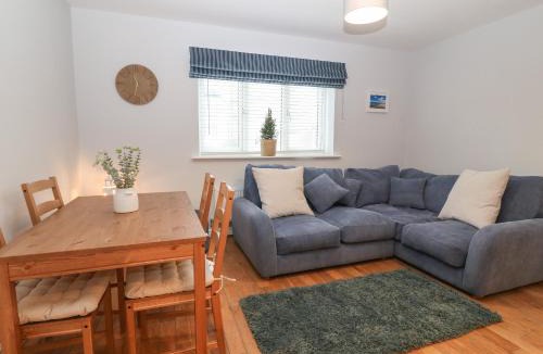 Rhosneigr Apartment | Ger Y Lli
