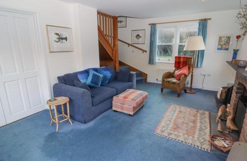 Dinas Cross House | Ger Y Traeth