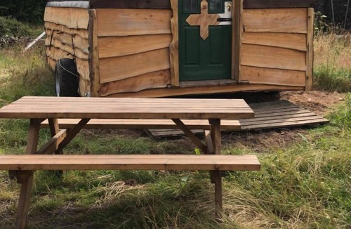 Compton Martin Apartment | Glamping Hut we call Arcs