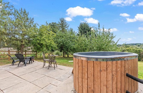 Yarpole House | Glamping Under the Stars, Romantic Luxury Hideaway