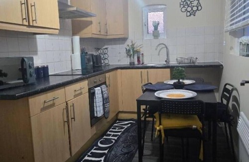 Wolverhampton Apartment | Glams 2beds luxury stylish apartment