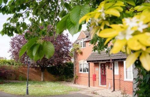 Quedgeley Apartment | Gloucester Haven - Luxury Stay - Cotswolds Retreat