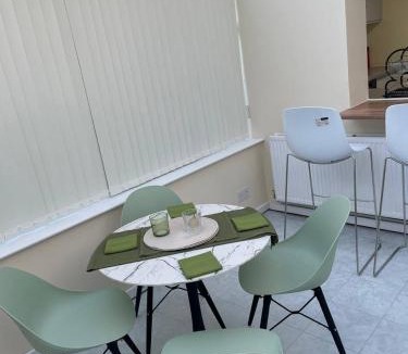 Belle Vue Apartment | GlowHavenStay