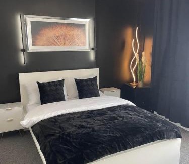 Lampeter Apartment | Glowstay 1