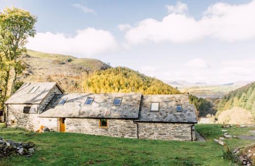 Bala House | Glyn Mawr Barn