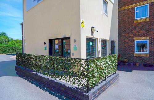 Quedgeley Apartment | GO2 Gloucester Hotel by OYO | Standard Double