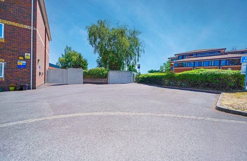 Quedgeley Apartment | GO2 Gloucester Hotel by OYO | Standard Double