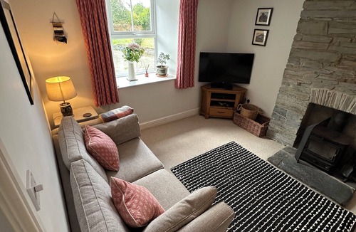 Cilgerran Cottage | Gorge View Welsh Slate Cottage