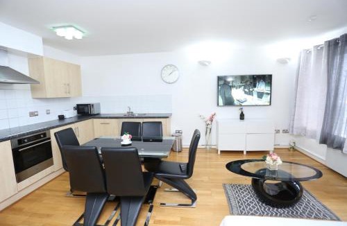Woolwich Apartment | Gorgeous 2 bedroom 2 bathroom Woolwich
