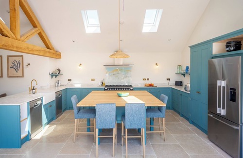 Brancaster Staithe Cottage | Gorgeous modern home, all on one level, close to shops, pubs and coastal path.