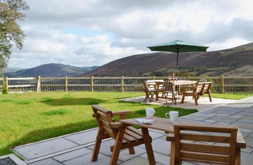 Llanwrthwl House | Gorsddu