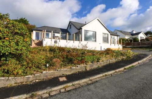 Criccieth House | Gowan Brae