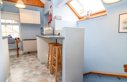Huntley Cottage | GRANARY STUDIO, romantic, character holiday cottage in Newent