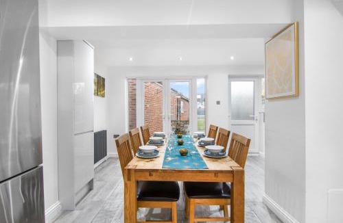 Gravesend Apartment | Gravesend 3 Beds By JADA Homes