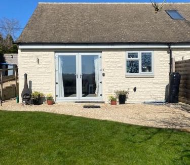 Chipping Norton Apartment | Great Rollright Cottage near Soho Farmhouse