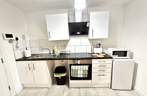 Ilkeston Apartment | Great value Bath Street Apartment.