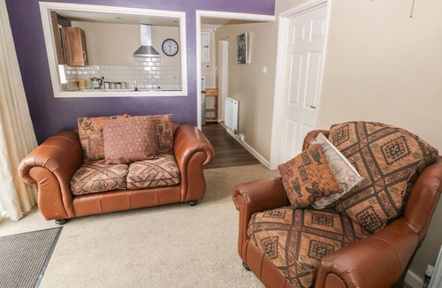 Narberth House | Greenhaven, Narberth sleeps 16