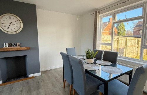 Cribbs Causeway Apartment | Grey haven - Central & 5 min from Southmead Hospital