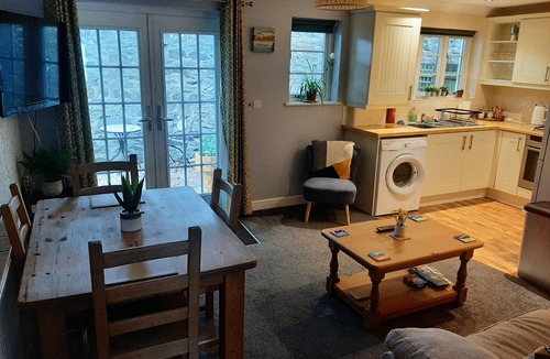 Bodmin Apartment | Ground Floor 2 Beds Cornish Retreat Free Parking