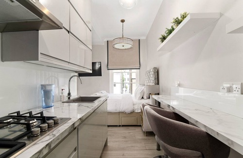 Addison Apartment | GuestReady - Modern Studio | Kensington Gem