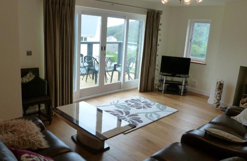Tan-y-groes House | Hafod y Bryn