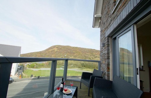 Tan-y-groes House | Hafod y Bryn