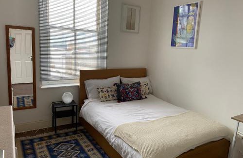 Hackney Apartment | HAGGERSTON