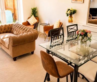 Warrington House | Halton haven Three bed house sleeps 8