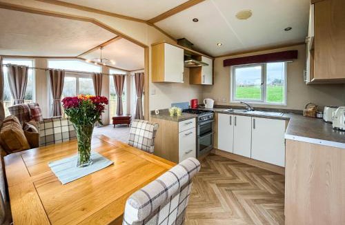 Hartshorne House | Hare Lodge