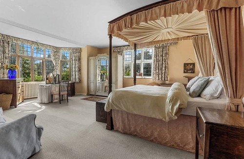 Etchingham House | Haremere Hall