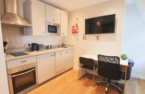 Bristol Floating Harbour Apartment | Harford House Studios 23 - Hopewell