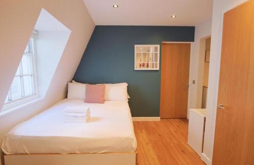 Bristol Floating Harbour Apartment | Harford House Studios 23 - Hopewell