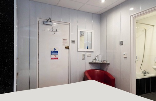 Bispham Bed & Breakfast | Harlands Hotel