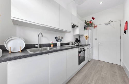 Brent Apartment | Harlesden Haven Studio