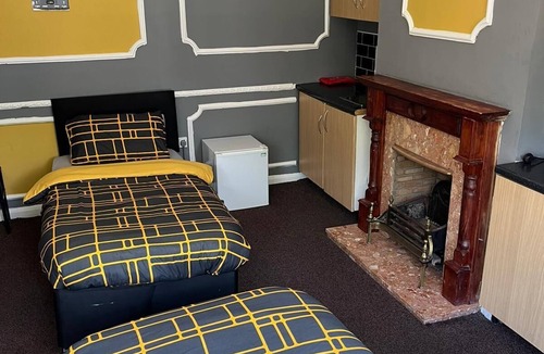 Hatfield House | Hatfield's Cheapest Rooms