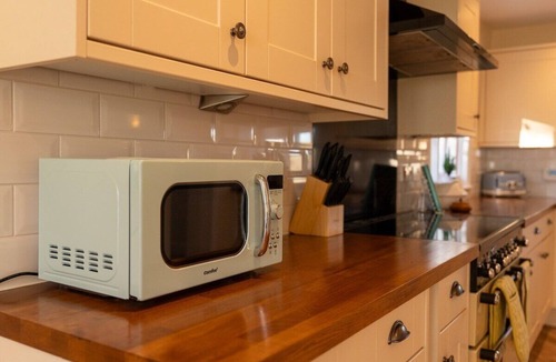 Burton House | Hawthorne Traditional Farmhouse
